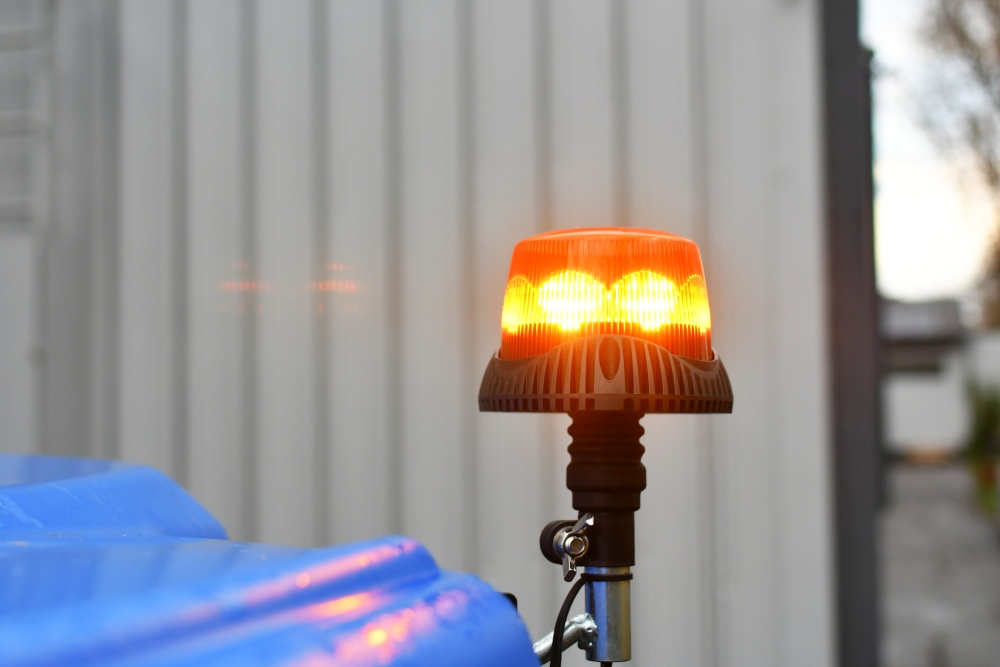 GyroLED M80 Rundumleuchte Drehleuchte Drehlicht Drehlampe Blitzleuchte  Gelblicht Blaulicht günstig kaufen - SIGNATECH Warnsysteme für Sonder- und  Einsatzfahrzeuge